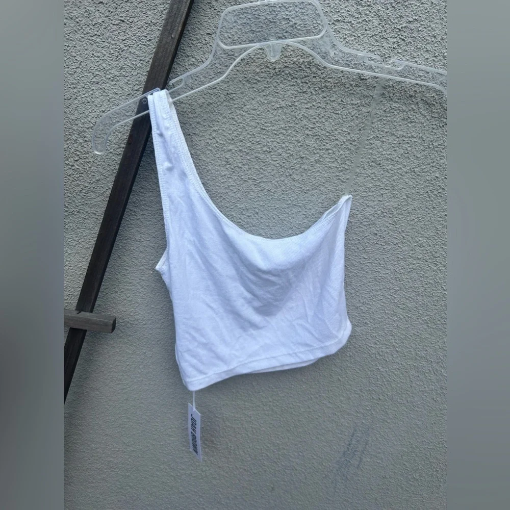 Joah Brown Single Strap Crop Tank in White NWT ! - Picture 5 of 7